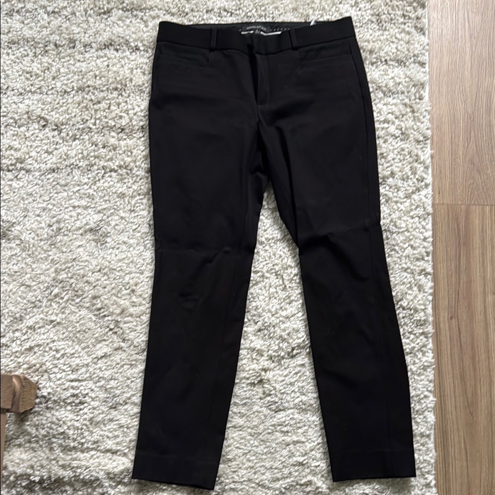 Banana Republic womens Black Dress Pants. Slim straight size 6